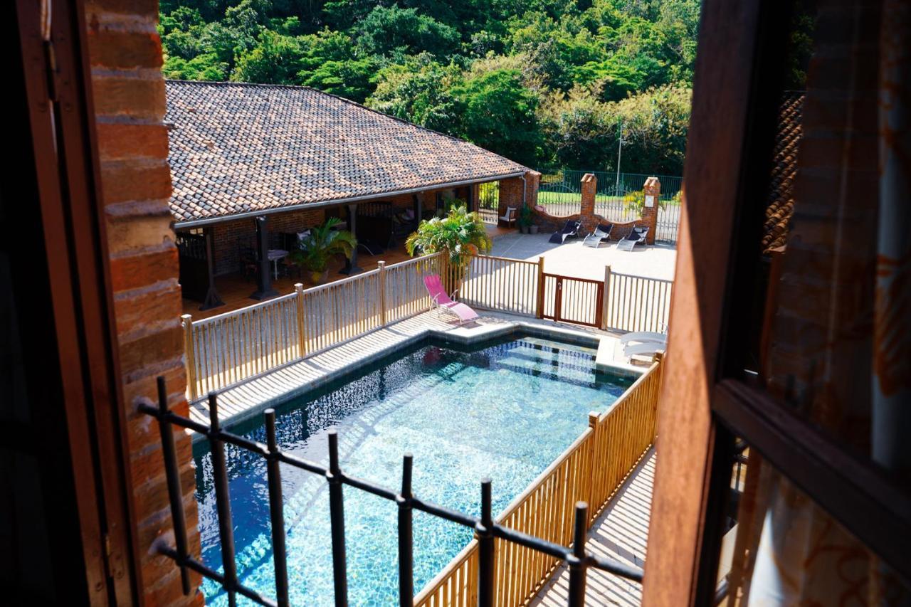 Domaine Du Chateau เลส์ทรัวส์-ซีเลต์ ภายนอก รูปภาพ