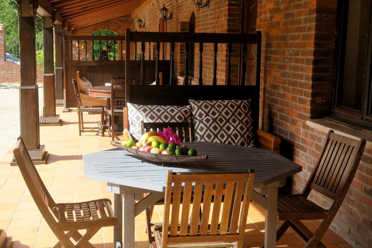 Domaine Du Chateau เลส์ทรัวส์-ซีเลต์ ภายนอก รูปภาพ